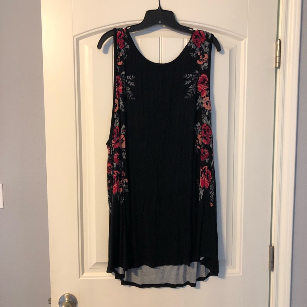 Torrid Size 4 Top Super Soft